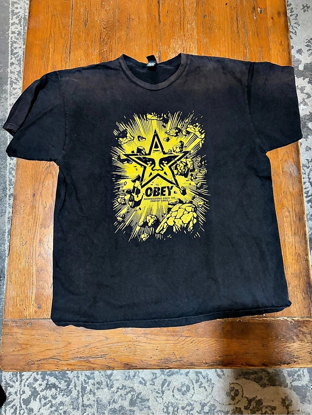 Obey Graphic Short Sleeve Tee XXL Black & Yellow